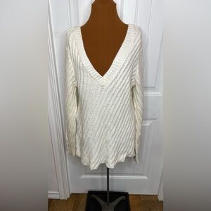 Woven Heart Cream Knit V-Neck Sweater Size Large